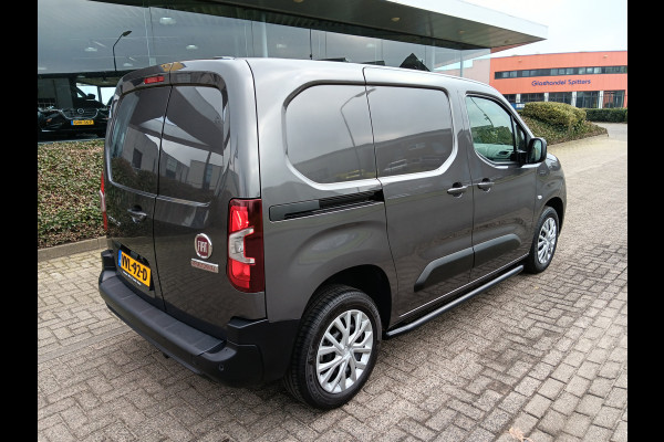 Fiat Doblò 1.5D 100pk L1 1000kg, 3-zitter, Airco, PDC, Camera, Trekhaak incl. 12 mnd BOVAG-garantie Fiat Doblò 1.5D 100pk L1 1000kg, 3-zitter, Airco, PDC, Camera, Trekhaak incl. 12 mnd BOVAG-garantie