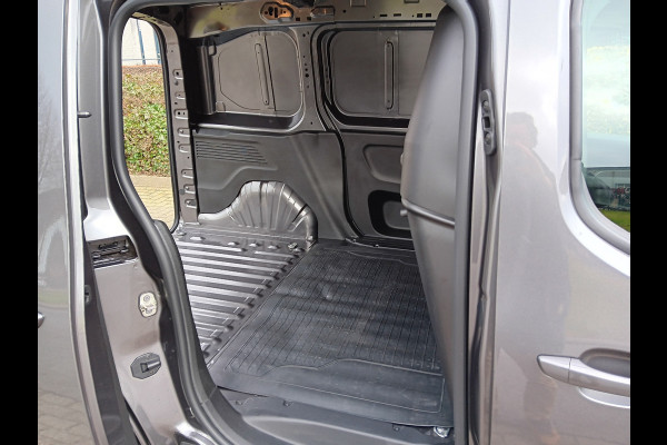 Fiat Doblò 1.5D 100pk L1 1000kg, 3-zitter, Airco, PDC, Camera, Trekhaak incl. 12 mnd BOVAG-garantie Fiat Doblò 1.5D 100pk L1 1000kg, 3-zitter, Airco, PDC, Camera, Trekhaak incl. 12 mnd BOVAG-garantie