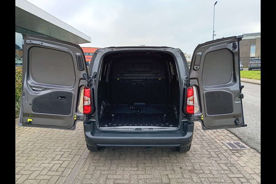 Fiat Doblò 1.5D 100pk L1 1000kg, 3-zitter, Airco, PDC, Camera, Trekhaak incl. 12 mnd BOVAG-garantie Fiat Doblò 1.5D 100pk L1 1000kg, 3-zitter, Airco, PDC, Camera, Trekhaak incl. 12 mnd BOVAG-garantie