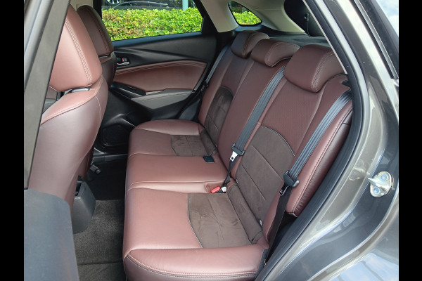 Mazda CX-3 2.0 SkyActiv-G 120 GT-Luxury AUTOMAAT, Leder, Navi, Clima, Head-up, etc. incl. 12 MND BOVAGGARANTIE Mazda CX-3 2.0 SkyActiv-G 120 GT-Luxury AUTOMAAT, Leder, Navi, Clima, Head-up, etc. incl. 12 MND BOVAGGARANTIE