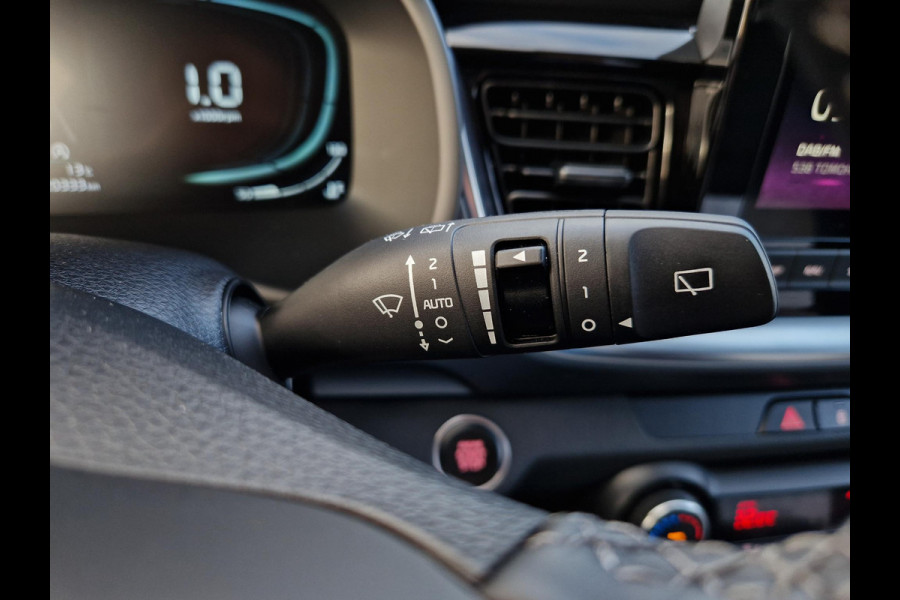 Kia Stonic 1.0 T-GDi MHEV DynamicPlusLine | Stoelverwarming | Key-Less | Regensensor | Clima | Navi |