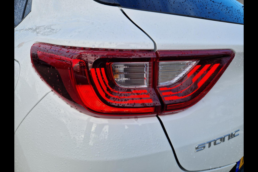 Kia Stonic 1.0 T-GDi MHEV DynamicPlusLine | Stoelverwarming | Key-Less | Regensensor | Clima | Navi |