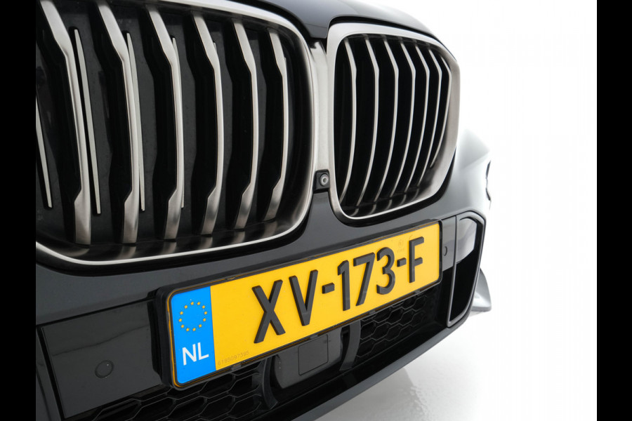 BMW X5 M50d High Executive M-Sportpack Aut. *PANO | HEAD-UP | DESIGN-LEATHER | LASER-LIGHT | TOP-VIEW | HARMAN/KARDON | MEMORY-PACK | DIGI-COCKPIT | DAB+ | HEATED-COMFORTSEATS | NAVI-FULLMAP | KEYLESS | TOWBAR | 21''ALU*