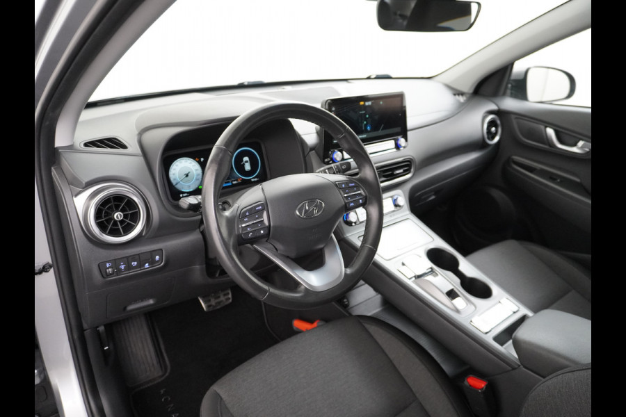 Hyundai Kona EV 64kWh 3-Fase SOH 100% Extended Range Apple Adap.Cruise Navi Digital-Dashb. Carplay Android Camera Pdc Krell®-Premium Audio Co Keyless DAB Lmv Led FCA Rijstrooksensor 17"lm Botsherkenning Highway-Assistent SpoorwisselAssist+Waarsch. ETMS Origineel Nederlandse Auto