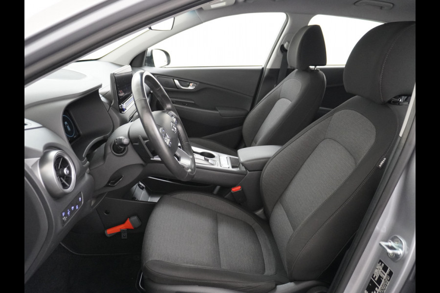 Hyundai Kona EV 64kWh 3-Fase SOH 100% Extended Range Apple Adap.Cruise Navi Digital-Dashb. Carplay Android Camera Pdc Krell®-Premium Audio Co Keyless DAB Lmv Led FCA Rijstrooksensor 17"lm Botsherkenning Highway-Assistent SpoorwisselAssist+Waarsch. ETMS Origineel Nederlandse Auto