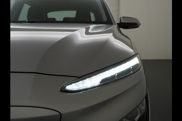 Hyundai Kona EV 64kWh 3-Fase SOH 100% Extended Range Apple Adap.Cruise Navi Digital-Dashb. Carplay Android Camera Pdc Krell®-Premium Audio Co Keyless DAB Lmv Led FCA Rijstrooksensor 17"lm Botsherkenning Highway-Assistent SpoorwisselAssist+Waarsch. ETMS Origineel Nederlandse Auto