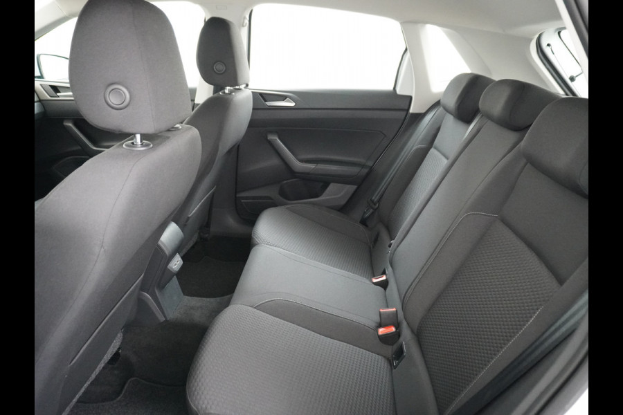 Volkswagen Polo 1.0T 96PK 5drs Adaptive Cruise Apple Carplay Android App-Connect Airco-Climatic Navi Comfortline Isofix Voicecommand DAB Front assist Lmv Executive-Pack 1e Eigenaar Origineel Nederlandse Auto EURO6 Volkswagen Polo 1.0T 96PK 5drs Adaptive Cruise Apple Carplay Android App-Connect Airco-Climatic Navi Comfortline Isofix Voicecommand DAB Front assist Lmv Executive-Pack 1e Eigenaar Origineel Nederlandse Auto EURO6