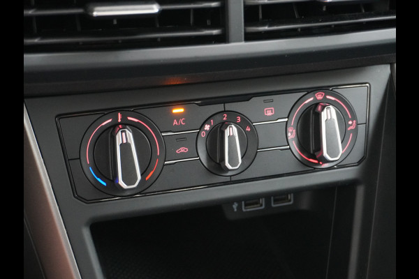 Volkswagen Polo 1.0T 96PK 5drs Adaptive Cruise Apple Carplay Android App-Connect Airco-Climatic Navi Comfortline Isofix Voicecommand DAB Front assist Lmv Executive-Pack 1e Eigenaar Origineel Nederlandse Auto EURO6 Volkswagen Polo 1.0T 96PK 5drs Adaptive Cruise Apple Carplay Android App-Connect Airco-Climatic Navi Comfortline Isofix Voicecommand DAB Front assist Lmv Executive-Pack 1e Eigenaar Origineel Nederlandse Auto EURO6