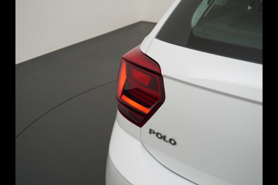 Volkswagen Polo 1.0T 96PK 5drs Adaptive Cruise Apple Carplay Android App-Connect Airco-Climatic Navi Comfortline Isofix Voicecommand DAB Front assist Lmv Executive-Pack 1e Eigenaar Origineel Nederlandse Auto EURO6 Volkswagen Polo 1.0T 96PK 5drs Adaptive Cruise Apple Carplay Android App-Connect Airco-Climatic Navi Comfortline Isofix Voicecommand DAB Front assist Lmv Executive-Pack 1e Eigenaar Origineel Nederlandse Auto EURO6