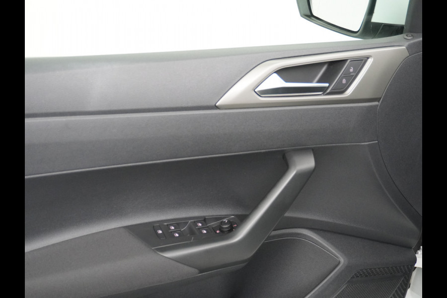 Volkswagen Polo 1.0T 96PK 5drs Adaptive Cruise Apple Carplay Android App-Connect Airco-Climatic Navi Comfortline Isofix Voicecommand DAB Front assist Lmv Executive-Pack 1e Eigenaar Origineel Nederlandse Auto EURO6 Volkswagen Polo 1.0T 96PK 5drs Adaptive Cruise Apple Carplay Android App-Connect Airco-Climatic Navi Comfortline Isofix Voicecommand DAB Front assist Lmv Executive-Pack 1e Eigenaar Origineel Nederlandse Auto EURO6