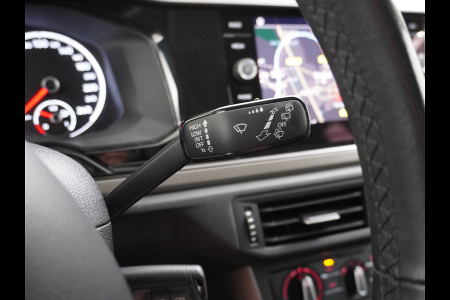 Volkswagen Polo 1.0T 96PK 5drs Adaptive Cruise Apple Carplay Android App-Connect Airco-Climatic Navi Comfortline Isofix Voicecommand DAB Front assist Lmv Executive-Pack 1e Eigenaar Origineel Nederlandse Auto EURO6 Volkswagen Polo 1.0T 96PK 5drs Adaptive Cruise Apple Carplay Android App-Connect Airco-Climatic Navi Comfortline Isofix Voicecommand DAB Front assist Lmv Executive-Pack 1e Eigenaar Origineel Nederlandse Auto EURO6