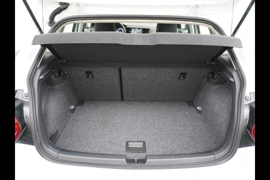 Volkswagen Polo 1.0T 96PK 5drs Adaptive Cruise Apple Carplay Android App-Connect Airco-Climatic Navi Comfortline Isofix Voicecommand DAB Front assist Lmv Executive-Pack 1e Eigenaar Origineel Nederlandse Auto EURO6 Volkswagen Polo 1.0T 96PK 5drs Adaptive Cruise Apple Carplay Android App-Connect Airco-Climatic Navi Comfortline Isofix Voicecommand DAB Front assist Lmv Executive-Pack 1e Eigenaar Origineel Nederlandse Auto EURO6