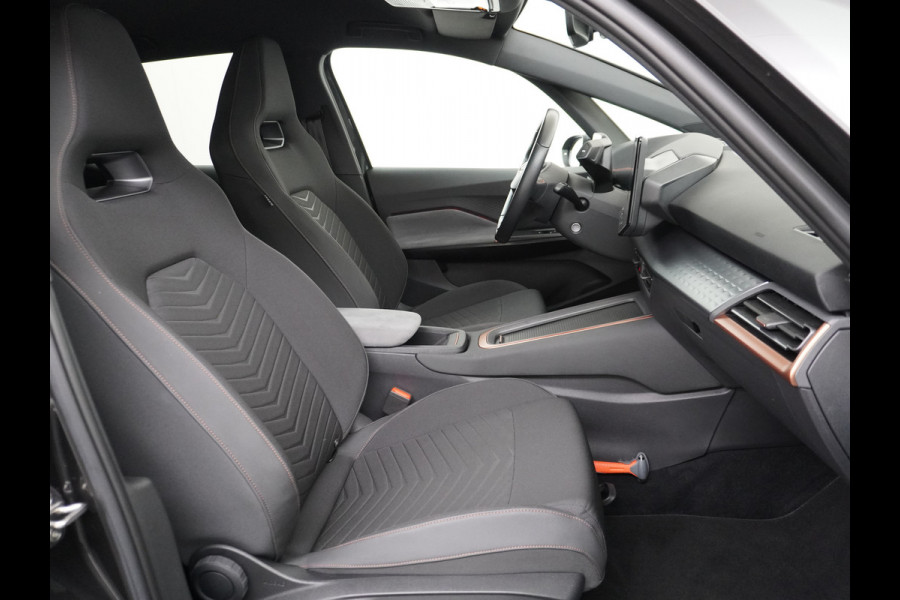 CUPRA Born Adrenaline One 62kWh 3 Fase 204PK SOH 92% Sport Stoelen+Verwarmd Apple Carplay Android Adap.Cruise Navi Camera 19" Pdc-a+v LED ParkAssist Ecc Keyless Advanced Front assist Sport-Onderstel Onlineservices Privacy Glas E-sound luidspr v e-call Led AEB Bots-Waarsch. ASR ESP Uitwijk-Assistent Verkeersbord-Detectie Origineel Nederlandse Auto thuis tot 11kwh laden! CUPRA Born Adrenaline One 62kWh 3 Fase 204PK SOH 92% Sport Stoelen+Verwarmd Apple Carplay Android Adap.Cruise Navi Camera 19" Pdc-a+v LED ParkAssist Ecc Keyless Advanced Front assist Sport-Onderstel Onlineservices Privacy Glas E-sound luidspr v e-call Led AEB Bots-Waarsch. ASR ESP Uitwijk-Assistent Verkeersbord-Detectie Origineel Nederlandse Auto thuis tot 11kwh laden!