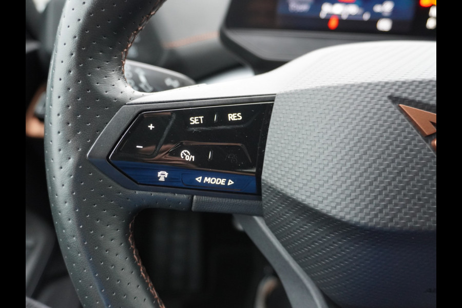 CUPRA Born Adrenaline One 62kWh 3 Fase 204PK SOH 92% Sport Stoelen+Verwarmd Apple Carplay Android Adap.Cruise Navi Camera 19" Pdc-a+v LED ParkAssist Ecc Keyless Advanced Front assist Sport-Onderstel Onlineservices Privacy Glas E-sound luidspr v e-call Led AEB Bots-Waarsch. ASR ESP Uitwijk-Assistent Verkeersbord-Detectie Origineel Nederlandse Auto thuis tot 11kwh laden! CUPRA Born Adrenaline One 62kWh 3 Fase 204PK SOH 92% Sport Stoelen+Verwarmd Apple Carplay Android Adap.Cruise Navi Camera 19" Pdc-a+v LED ParkAssist Ecc Keyless Advanced Front assist Sport-Onderstel Onlineservices Privacy Glas E-sound luidspr v e-call Led AEB Bots-Waarsch. ASR ESP Uitwijk-Assistent Verkeersbord-Detectie Origineel Nederlandse Auto thuis tot 11kwh laden!