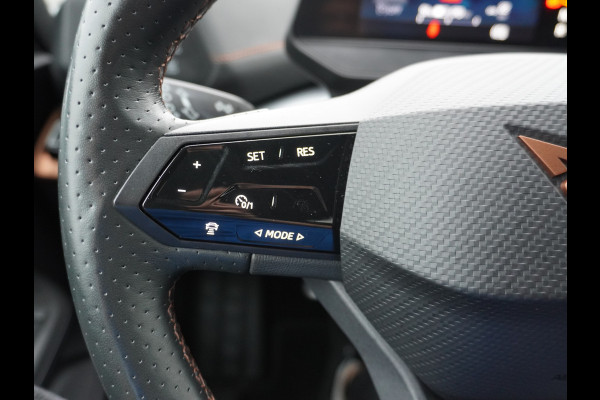 CUPRA Born Adrenaline One 62kWh 3 Fase 204PK SOH 92% Sport Stoelen+Verwarmd Apple Carplay Android Adap.Cruise Navi Camera 19" Pdc-a+v LED ParkAssist Ecc Keyless Advanced Front assist Sport-Onderstel Onlineservices Privacy Glas E-sound luidspr v e-call Led AEB Bots-Waarsch. ASR ESP Uitwijk-Assistent Verkeersbord-Detectie Origineel Nederlandse Auto thuis tot 11kwh laden! CUPRA Born Adrenaline One 62kWh 3 Fase 204PK SOH 92% Sport Stoelen+Verwarmd Apple Carplay Android Adap.Cruise Navi Camera 19" Pdc-a+v LED ParkAssist Ecc Keyless Advanced Front assist Sport-Onderstel Onlineservices Privacy Glas E-sound luidspr v e-call Led AEB Bots-Waarsch. ASR ESP Uitwijk-Assistent Verkeersbord-Detectie Origineel Nederlandse Auto thuis tot 11kwh laden!