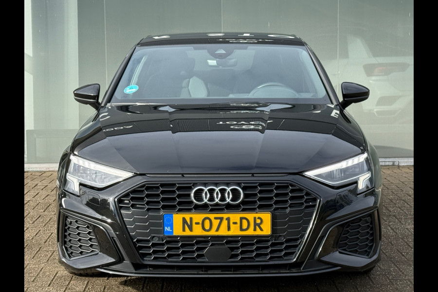 Audi A3 Limousine 35 TFSI 150PK S Line Virtual|Matrix|Sportstoel|Sfeerverlichting Audi A3 Limousine 35 TFSI 150PK S Line Virtual|Matrix|Sportstoel|Sfeerverlichting