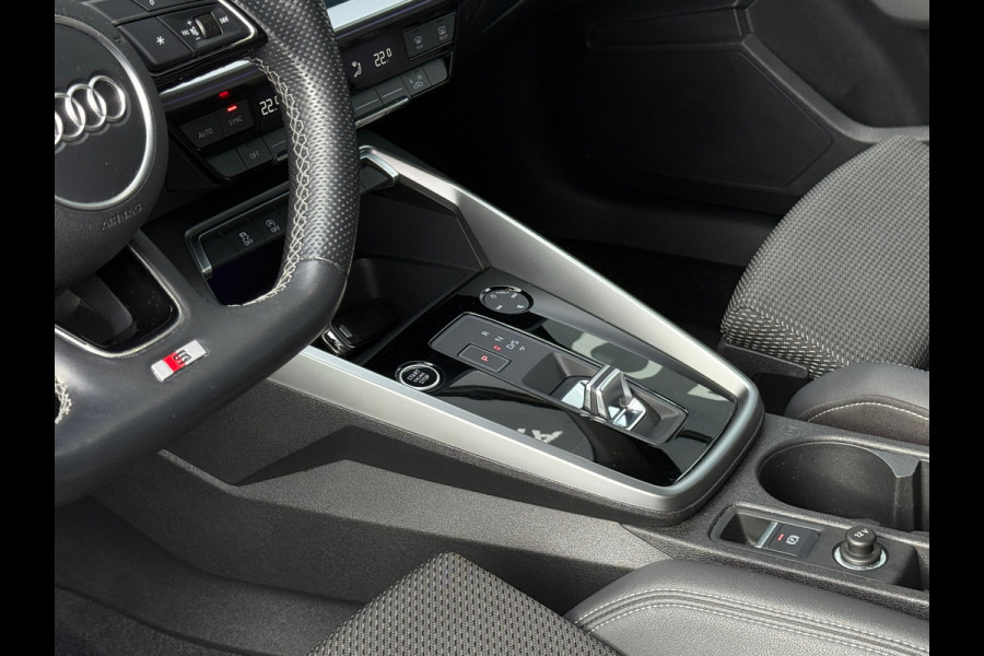Audi A3 Limousine 35 TFSI 150PK S Line Virtual|Matrix|Sportstoel|Sfeerverlichting Audi A3 Limousine 35 TFSI 150PK S Line Virtual|Matrix|Sportstoel|Sfeerverlichting