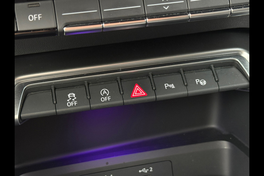 Audi A3 Limousine 35 TFSI 150PK S Line Virtual|Matrix|Sportstoel|Sfeerverlichting Audi A3 Limousine 35 TFSI 150PK S Line Virtual|Matrix|Sportstoel|Sfeerverlichting