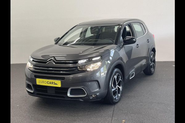 Citroën C5 Aircross 1.2 PureTech 130pk Feel Auto. Navigatie Apple Carplay/ Android Auto Parkeersensoren Cruise Control Climate Control Lichtmetalen velgen Citroën C5 Aircross 1.2 PureTech 130pk Feel Auto. Navigatie Apple Carplay/ Android Auto Parkeersensoren Cruise Control Climate Control Lichtmetalen velgen