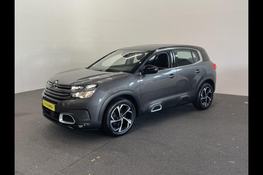 Citroën C5 Aircross 1.2 PureTech 130pk Feel Auto. Navigatie Apple Carplay/ Android Auto Parkeersensoren Cruise Control Climate Control Lichtmetalen velgen Citroën C5 Aircross 1.2 PureTech 130pk Feel Auto. Navigatie Apple Carplay/ Android Auto Parkeersensoren Cruise Control Climate Control Lichtmetalen velgen