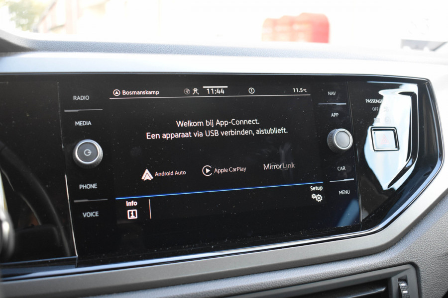 Volkswagen Polo 1.0 TSI Comfortline | NL Auto | ACC | Carplay | Camera | NAVI | DAB Volkswagen Polo 1.0 TSI Comfortline | NL Auto | ACC | Carplay | Camera | NAVI | DAB