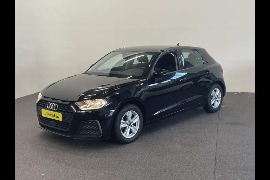 Audi A1 Sportback 1.0 TFSI 95pk AUT NAV Navigatie Apple Carplay/Android Auto Parkeersensoren Cruise Control Virtual Cockpit Climate Control Lichtmetalen velgen Audi A1 Sportback 1.0 TFSI 95pk AUT NAV Navigatie Apple Carplay/Android Auto Parkeersensoren Cruise Control Virtual Cockpit Climate Control Lichtmetalen velgen