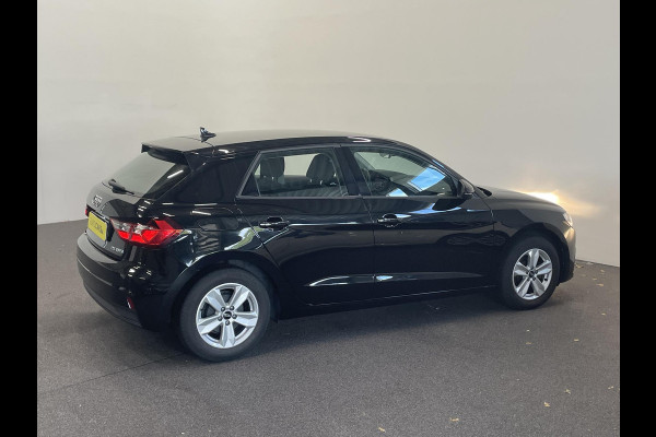 Audi A1 Sportback 1.0 TFSI 95pk AUT NAV Navigatie Apple Carplay/Android Auto Parkeersensoren Cruise Control Virtual Cockpit Climate Control Lichtmetalen velgen Audi A1 Sportback 1.0 TFSI 95pk AUT NAV Navigatie Apple Carplay/Android Auto Parkeersensoren Cruise Control Virtual Cockpit Climate Control Lichtmetalen velgen