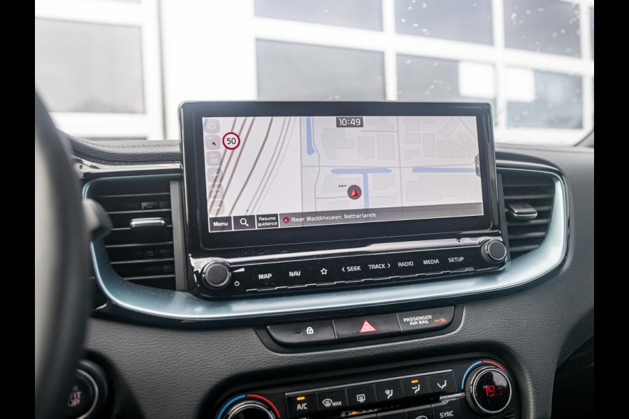 Kia Ceed Sportswagon 1.0 T-GDi MHEV Design Edition l navigatie l stoel en stuurwielverwarming l EL. kofferklep l JBL premium Sound Kia Ceed Sportswagon 1.0 T-GDi MHEV Design Edition l navigatie l stoel en stuurwielverwarming l EL. kofferklep l JBL premium Sound