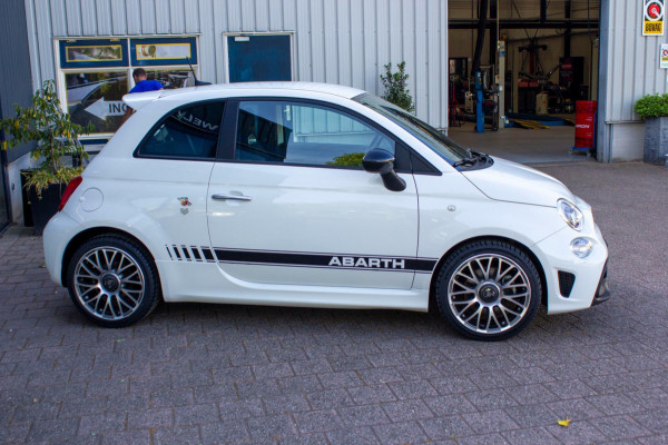 Fiat 500 1.4 T-Jet Abarth 595 70th Anniversary | Prijs rijklaar incl. 12 mnd garantie |17"Lmv Navi Carplay Bluetooth DAB