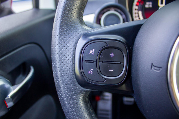 Fiat 500 1.4 T-Jet Abarth 595 70th Anniversary | Prijs rijklaar incl. 12 mnd garantie |17"Lmv Navi Carplay Bluetooth DAB