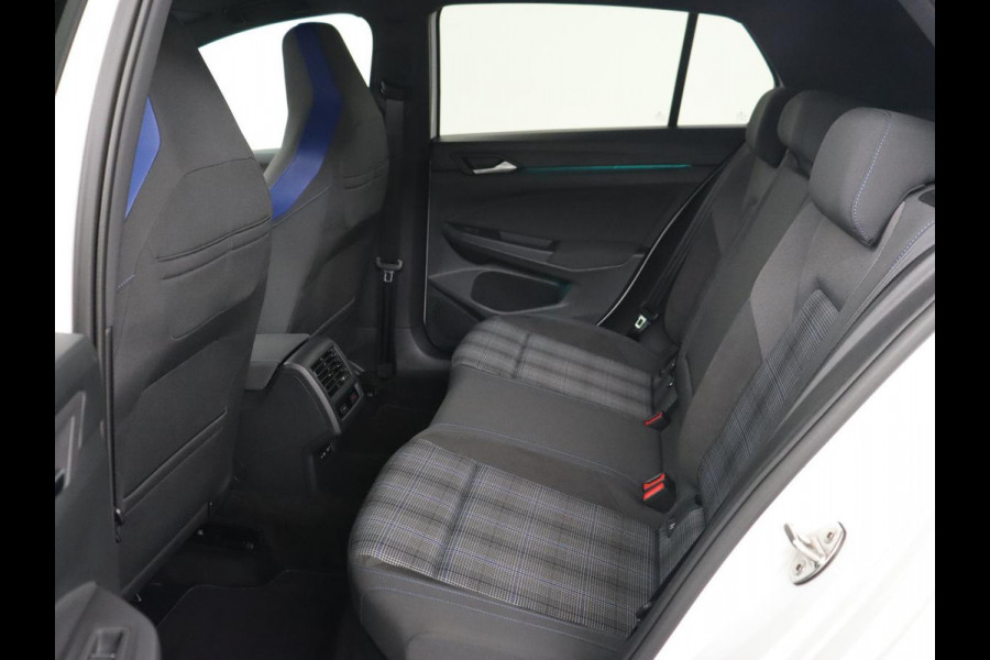 Volkswagen Golf 1.4 eHybrid GTE | Camera | Adaptive cruise | Carplay | Navigatie | Sportstoelen | Full LED | Sfeerverlichting | PHEV Volkswagen Golf 1.4 eHybrid GTE | Camera | Adaptive cruise | Carplay | Navigatie | Sportstoelen | Full LED | Sfeerverlichting | PHEV