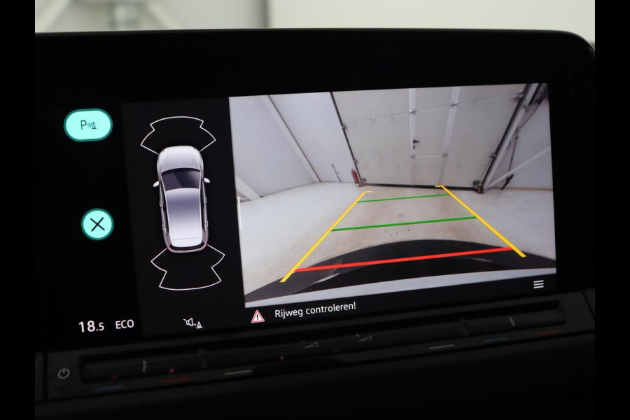 Volkswagen Golf 1.4 eHybrid GTE | Camera | Adaptive cruise | Carplay | Navigatie | Sportstoelen | Full LED | Sfeerverlichting | PHEV Volkswagen Golf 1.4 eHybrid GTE | Camera | Adaptive cruise | Carplay | Navigatie | Sportstoelen | Full LED | Sfeerverlichting | PHEV