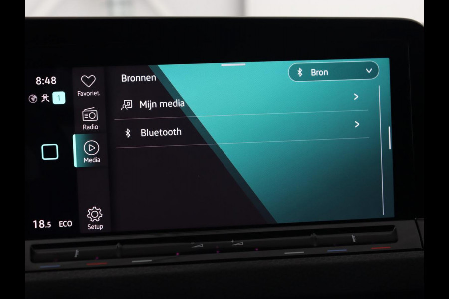 Volkswagen Golf 1.4 eHybrid GTE | Camera | Adaptive cruise | Carplay | Navigatie | Sportstoelen | Full LED | Sfeerverlichting | PHEV Volkswagen Golf 1.4 eHybrid GTE | Camera | Adaptive cruise | Carplay | Navigatie | Sportstoelen | Full LED | Sfeerverlichting | PHEV