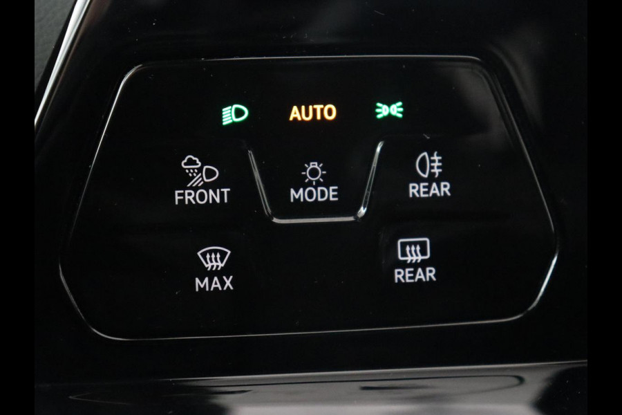 Volkswagen Golf 1.4 eHybrid GTE | Camera | Adaptive cruise | Carplay | Navigatie | Sportstoelen | Full LED | Sfeerverlichting | PHEV Volkswagen Golf 1.4 eHybrid GTE | Camera | Adaptive cruise | Carplay | Navigatie | Sportstoelen | Full LED | Sfeerverlichting | PHEV