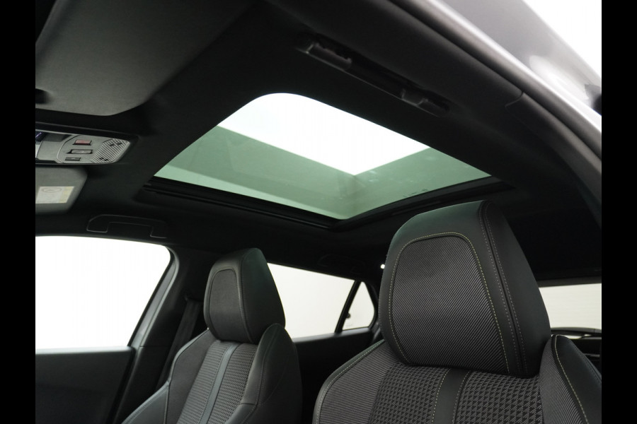 Peugeot e-2008 EV GT Line 50kWh Pano-dak SOH 95% Apple Carplay Android PDC-a+v 360°Camera Navi Ecc Cruise Control Pdc Lmv DAB Privacy Glas Keyless Led Bluetooth € 45.000 nieuw! Peugeot e-2008 EV GT Line 50kWh Pano-dak SOH 95% Apple Carplay Android PDC-a+v 360°Camera Navi Ecc Cruise Control Pdc Lmv DAB Privacy Glas Keyless Led Bluetooth € 45.000 nieuw!