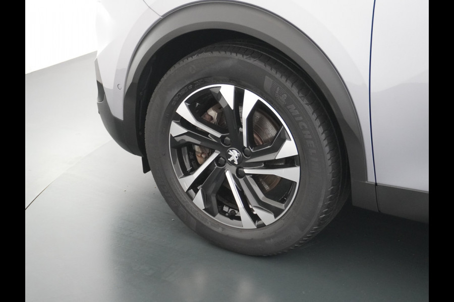 Peugeot e-2008 EV GT Line 50kWh Pano-dak SOH 95% Apple Carplay Android PDC-a+v 360°Camera Navi Ecc Cruise Control Pdc Lmv DAB Privacy Glas Keyless Led Bluetooth € 45.000 nieuw! Peugeot e-2008 EV GT Line 50kWh Pano-dak SOH 95% Apple Carplay Android PDC-a+v 360°Camera Navi Ecc Cruise Control Pdc Lmv DAB Privacy Glas Keyless Led Bluetooth € 45.000 nieuw!