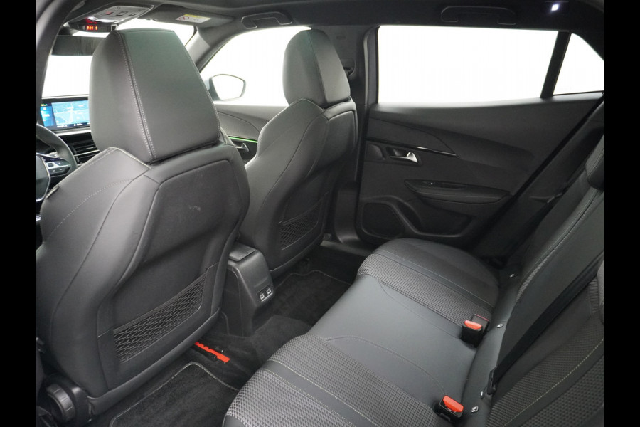 Peugeot e-2008 EV GT Line 50kWh Pano-dak SOH 95% Apple Carplay Android PDC-a+v 360°Camera Navi Ecc Cruise Control Pdc Lmv DAB Privacy Glas Keyless Led Bluetooth € 45.000 nieuw! Peugeot e-2008 EV GT Line 50kWh Pano-dak SOH 95% Apple Carplay Android PDC-a+v 360°Camera Navi Ecc Cruise Control Pdc Lmv DAB Privacy Glas Keyless Led Bluetooth € 45.000 nieuw!