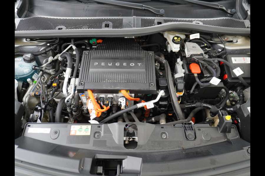 Peugeot e-2008 EV GT Line 50kWh Pano-dak SOH 95% Apple Carplay Android PDC-a+v 360°Camera Navi Ecc Cruise Control Pdc Lmv DAB Privacy Glas Keyless Led Bluetooth € 45.000 nieuw! Peugeot e-2008 EV GT Line 50kWh Pano-dak SOH 95% Apple Carplay Android PDC-a+v 360°Camera Navi Ecc Cruise Control Pdc Lmv DAB Privacy Glas Keyless Led Bluetooth € 45.000 nieuw!