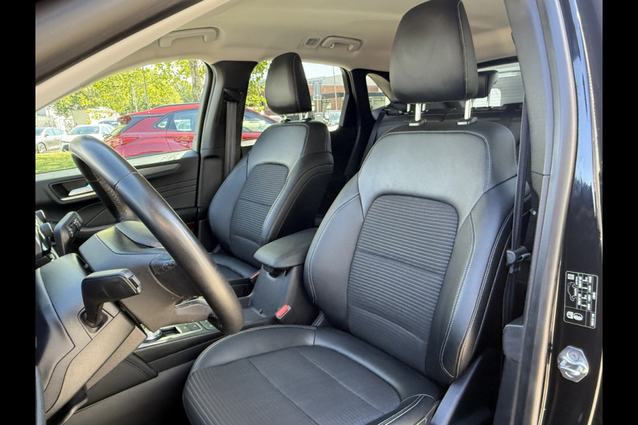 Ford Kuga BWJ 2022 | 2.5 PHEV 225PK Titanium X | CLIMA | NAVI | HALF LEER | CARPLAY | CAMERA | PRIVACY GLASS | PDC