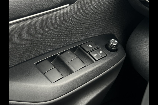 Toyota Yaris 1.5 Hybrid Dynamic | Trekhaak | LED | ACC | Stoelverwarming | Camera Toyota Yaris 1.5 Hybrid Dynamic | Trekhaak | LED | ACC | Stoelverwarming | Camera