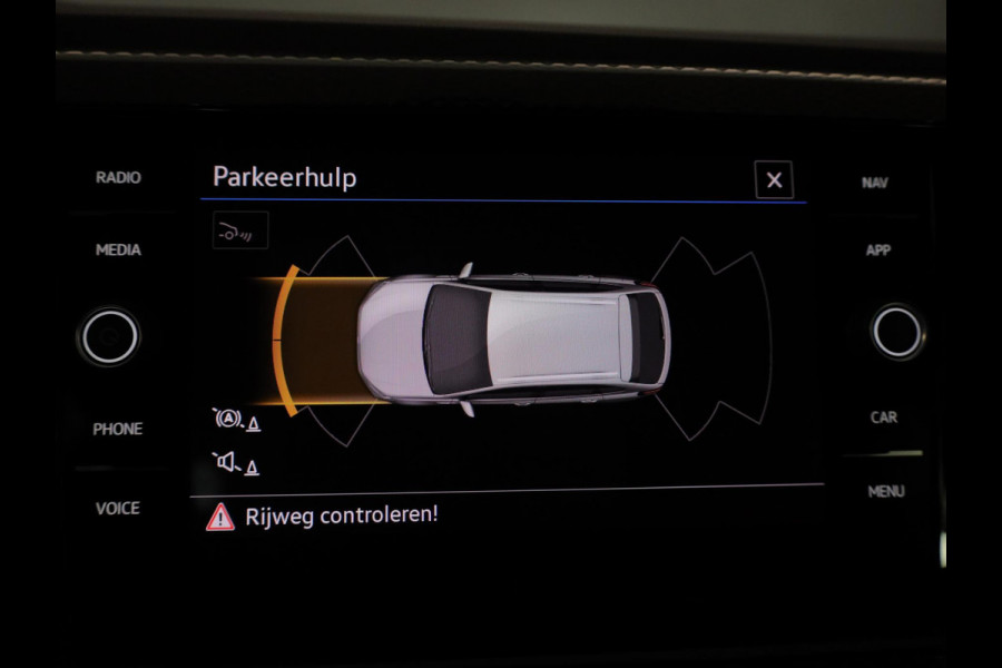 Volkswagen Taigo 1.0 TSI Life 95 pk | Verlengde garantie | Navigatie | Parkeersensoren | Achteruitrijcamera | Stoelverwarming | Keyless |