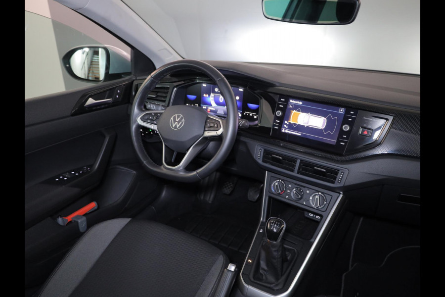 Volkswagen Taigo 1.0 TSI Life 95 pk | Verlengde garantie | Navigatie | Parkeersensoren | Achteruitrijcamera | Stoelverwarming | Keyless |