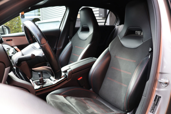 Mercedes-Benz A-Klasse A 180 d AMG pakket | Panorama dak | Burmester | Widescreen | Apple Carplay | Sfeerverlichting | Stoelverwarming | Alcantara | 360 PDC | Volledig onderhouden | Nieuwe Distributieriem