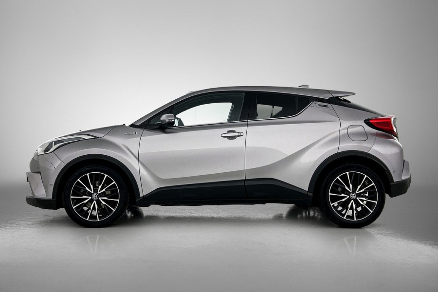 Toyota C-HR 1.8 Hybrid Executive(NL-auto, Goed OndH, Navi, Camera, StoelV, PDC V+A, Parkeerhulp, Cruise Con, Clima Con, Etc) Toyota C-HR 1.8 Hybrid Executive(NL-auto, Goed OndH, Navi, Camera, StoelV, PDC V+A, Parkeerhulp, Cruise Con, Clima Con, Etc)