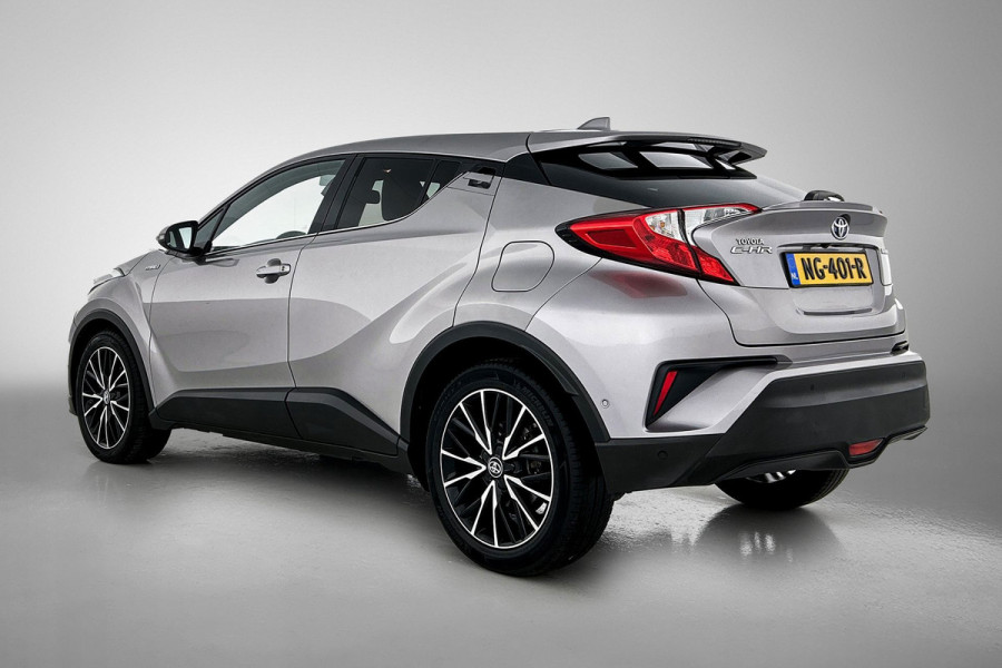 Toyota C-HR 1.8 Hybrid Executive(NL-auto, Goed OndH, Navi, Camera, StoelV, PDC V+A, Parkeerhulp, Cruise Con, Clima Con, Etc) Toyota C-HR 1.8 Hybrid Executive(NL-auto, Goed OndH, Navi, Camera, StoelV, PDC V+A, Parkeerhulp, Cruise Con, Clima Con, Etc)