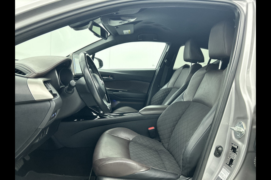 Toyota C-HR 1.8 Hybrid Executive(NL-auto, Goed OndH, Navi, Camera, StoelV, PDC V+A, Parkeerhulp, Cruise Con, Clima Con, Etc) Toyota C-HR 1.8 Hybrid Executive(NL-auto, Goed OndH, Navi, Camera, StoelV, PDC V+A, Parkeerhulp, Cruise Con, Clima Con, Etc)