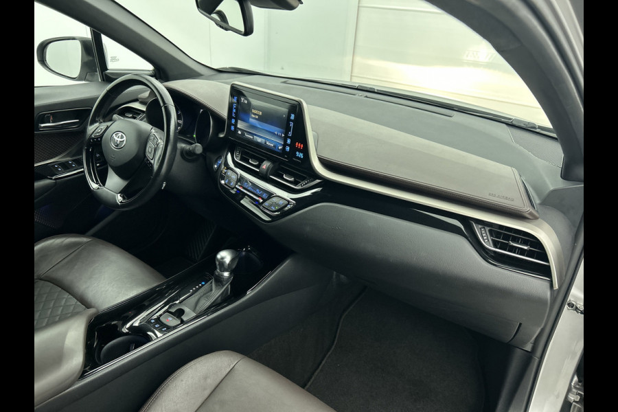 Toyota C-HR 1.8 Hybrid Executive(NL-auto, Goed OndH, Navi, Camera, StoelV, PDC V+A, Parkeerhulp, Cruise Con, Clima Con, Etc) Toyota C-HR 1.8 Hybrid Executive(NL-auto, Goed OndH, Navi, Camera, StoelV, PDC V+A, Parkeerhulp, Cruise Con, Clima Con, Etc)