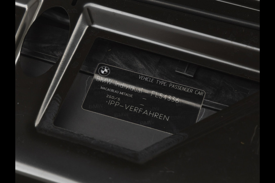 BMW 3 Serie M3 Competition - Individual ''Macao Blue'' - Carbon Brakes - Full Carbon BMW 3 Serie M3 Competition - Individual ''Macao Blue'' - Carbon Brakes - Full Carbon