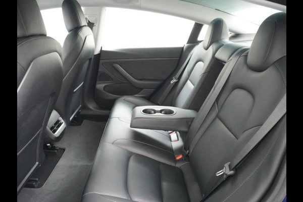 Tesla Model 3 RWD SR+ 60kWh 325PK SOH 88% Lmv  AutoPilot Leder PanoDak Adaptive-Cruise Lmv Camera's Elektr.-Stuur+Stoelen+Spiegels+Geheugen+Ea Navi LED Comfortstoelen ACC DAB Voorverwarmen interieur via App Keyless via Telefoonsleutel One-Pedal-Drive Origineel Nederlandse auto tot 11kw laden thuis! 1.584kg licht! accu garantie 160dkm/29-09-2028 Tesla Model 3 RWD SR+ 60kWh 325PK SOH 88% Lmv  AutoPilot Leder PanoDak Adaptive-Cruise Lmv Camera's Elektr.-Stuur+Stoelen+Spiegels+Geheugen+Ea Navi LED Comfortstoelen ACC DAB Voorverwarmen interieur via App Keyless via Telefoonsleutel One-Pedal-Drive Origineel Nederlandse auto tot 11kw laden thuis! 1.584kg licht! accu garantie 160dkm/29-09-2028