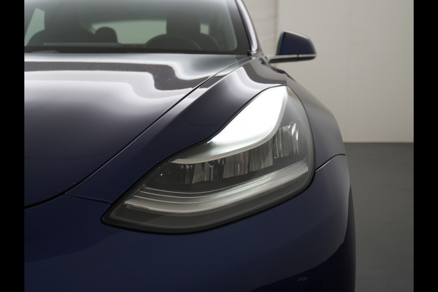 Tesla Model 3 RWD SR+ 60kWh 325PK SOH 88% Lmv  AutoPilot Leder PanoDak Adaptive-Cruise Lmv Camera's Elektr.-Stuur+Stoelen+Spiegels+Geheugen+Ea Navi LED Comfortstoelen ACC DAB Voorverwarmen interieur via App Keyless via Telefoonsleutel One-Pedal-Drive Origineel Nederlandse auto tot 11kw laden thuis! 1.584kg licht! accu garantie 160dkm/29-09-2028 Tesla Model 3 RWD SR+ 60kWh 325PK SOH 88% Lmv  AutoPilot Leder PanoDak Adaptive-Cruise Lmv Camera's Elektr.-Stuur+Stoelen+Spiegels+Geheugen+Ea Navi LED Comfortstoelen ACC DAB Voorverwarmen interieur via App Keyless via Telefoonsleutel One-Pedal-Drive Origineel Nederlandse auto tot 11kw laden thuis! 1.584kg licht! accu garantie 160dkm/29-09-2028